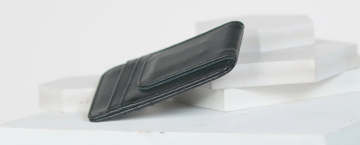 Genuine-Leather-Cardholder-Slim-Noir-A-Perfect-Blend-of-Style-and-Functionality Stitch And Carry