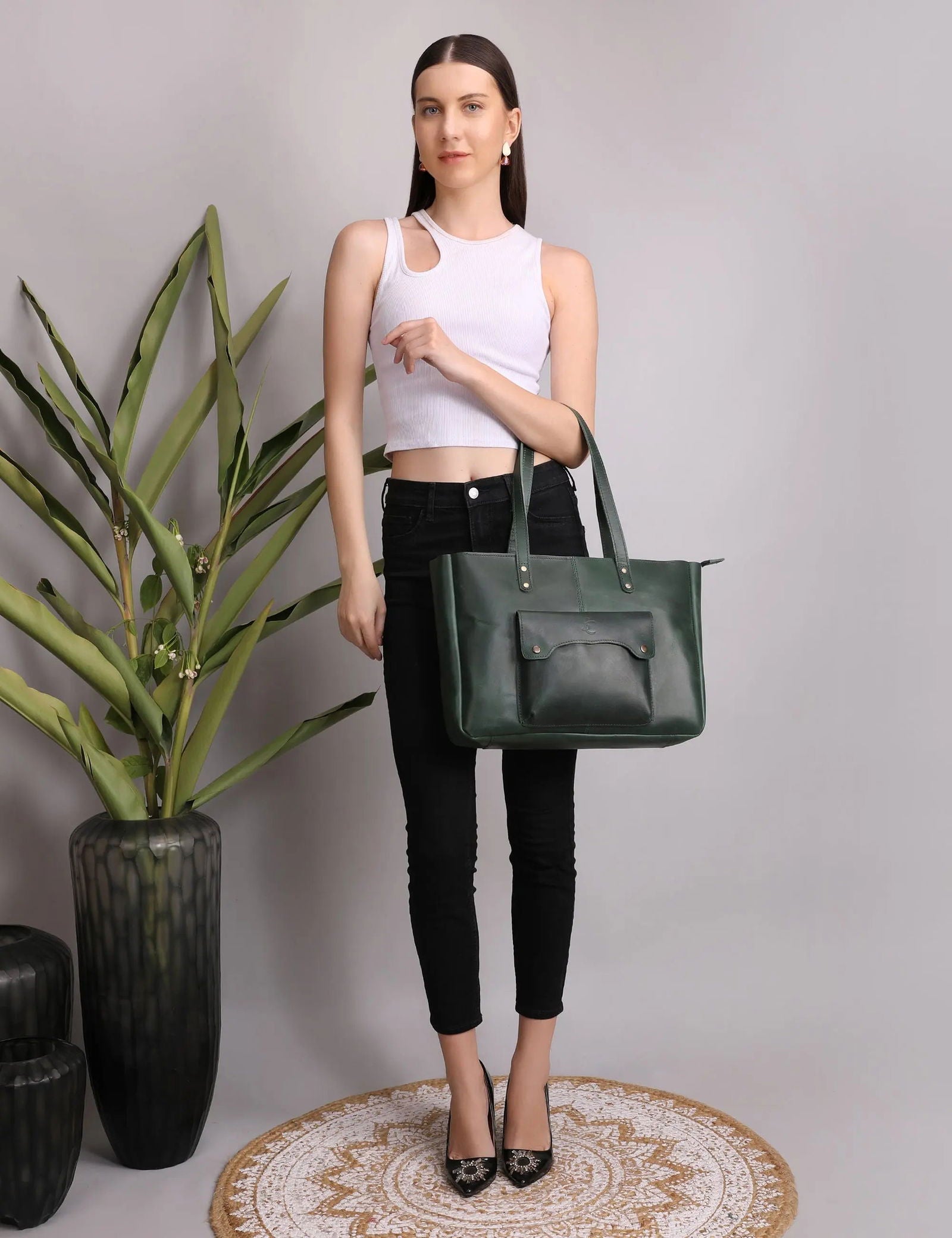 BLACK LEATHER TOTE BAG VINTAGE VOYAGER - Stitch And Carry