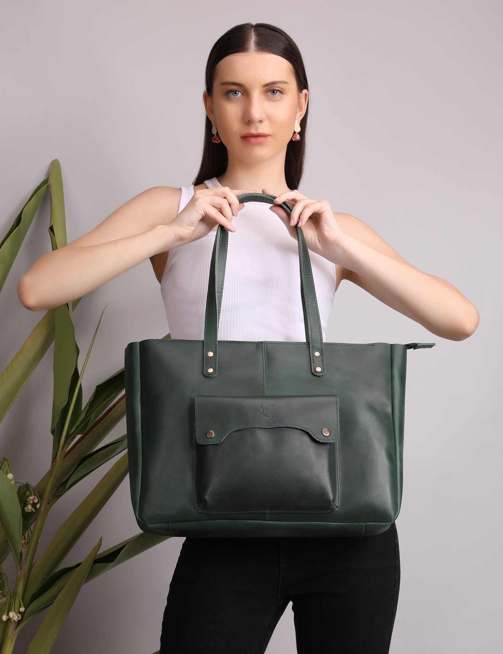 BLACK LEATHER TOTE BAG VINTAGE VOYAGER - Stitch And Carry