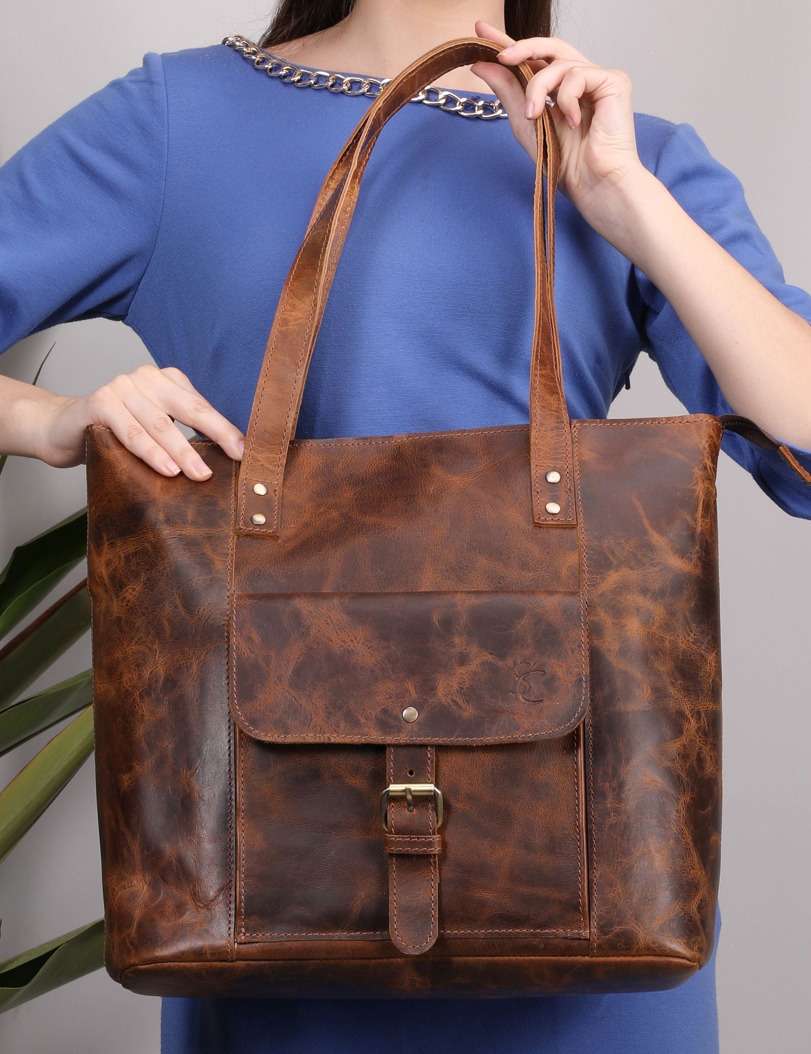 EVERYDAY ELEGANCE LEATHER TOTE BAG - Stitch And Carry