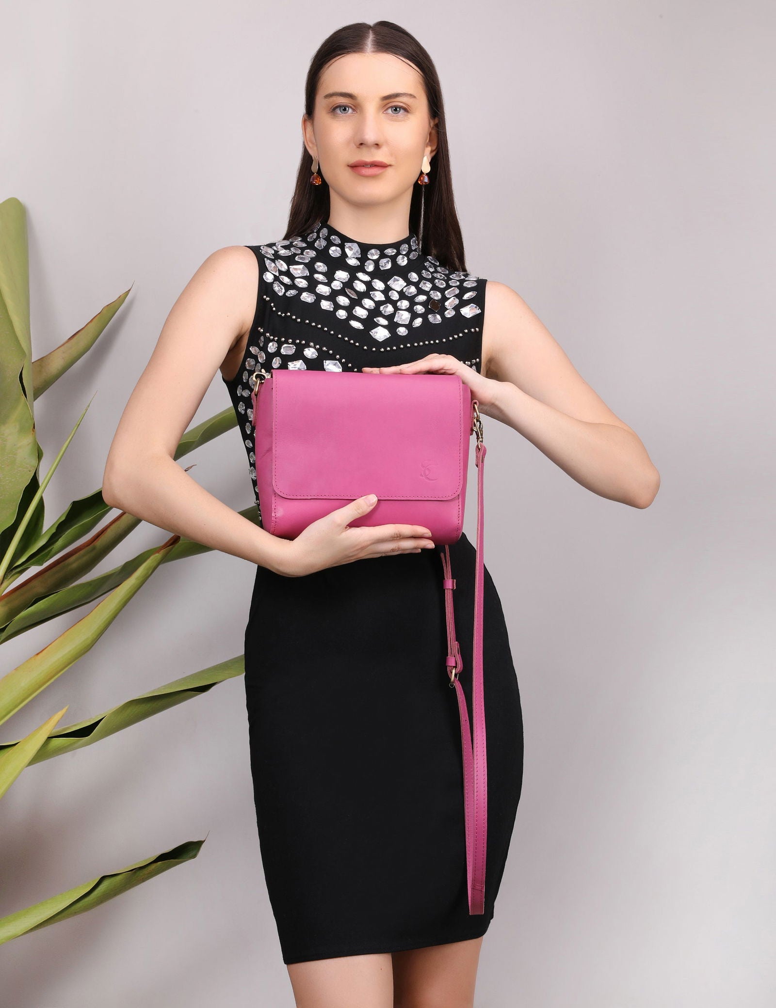 HANDMADE LEATHER CROSSBODY BAG - Stitch And Carry