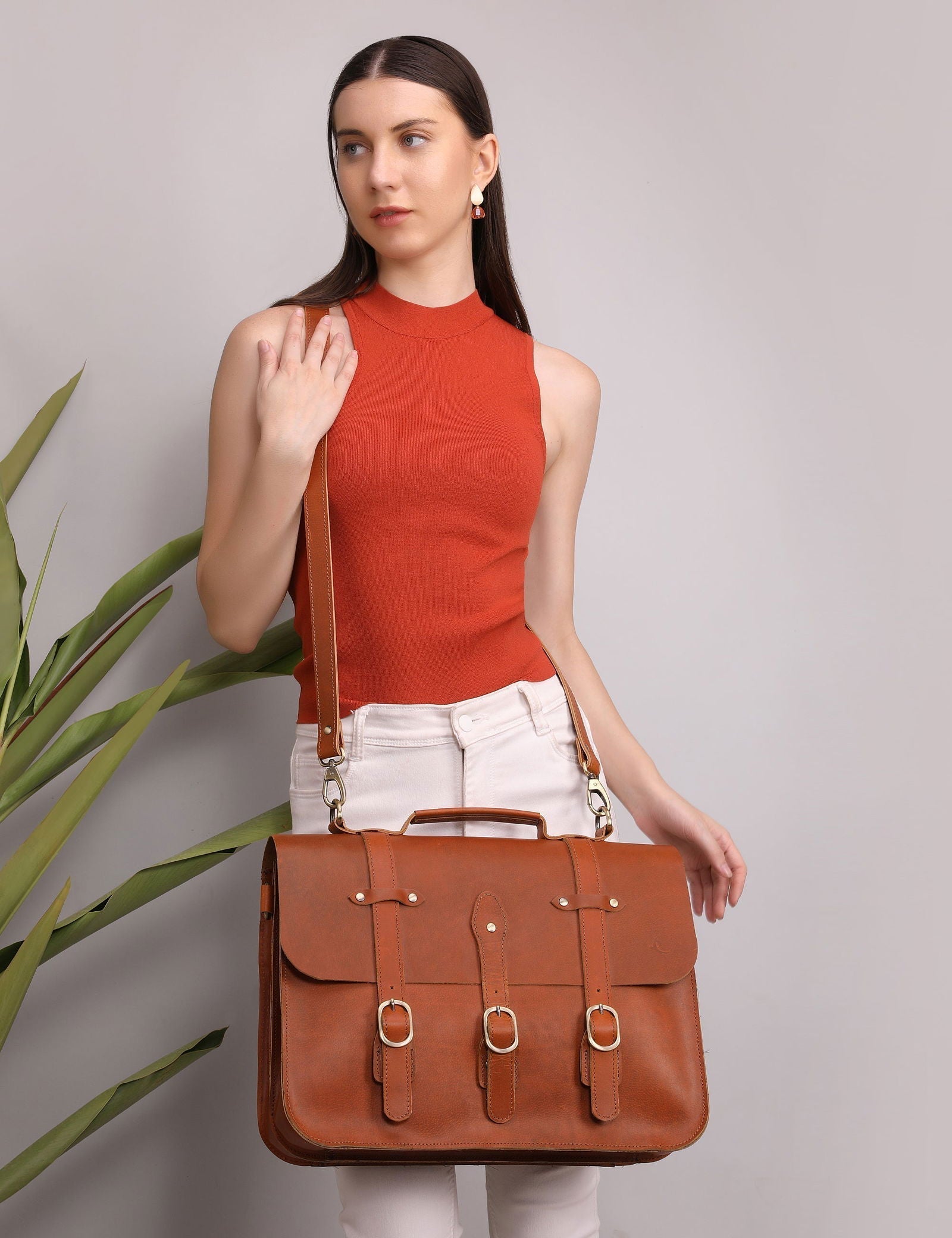 heritage leather laptop messenger bag