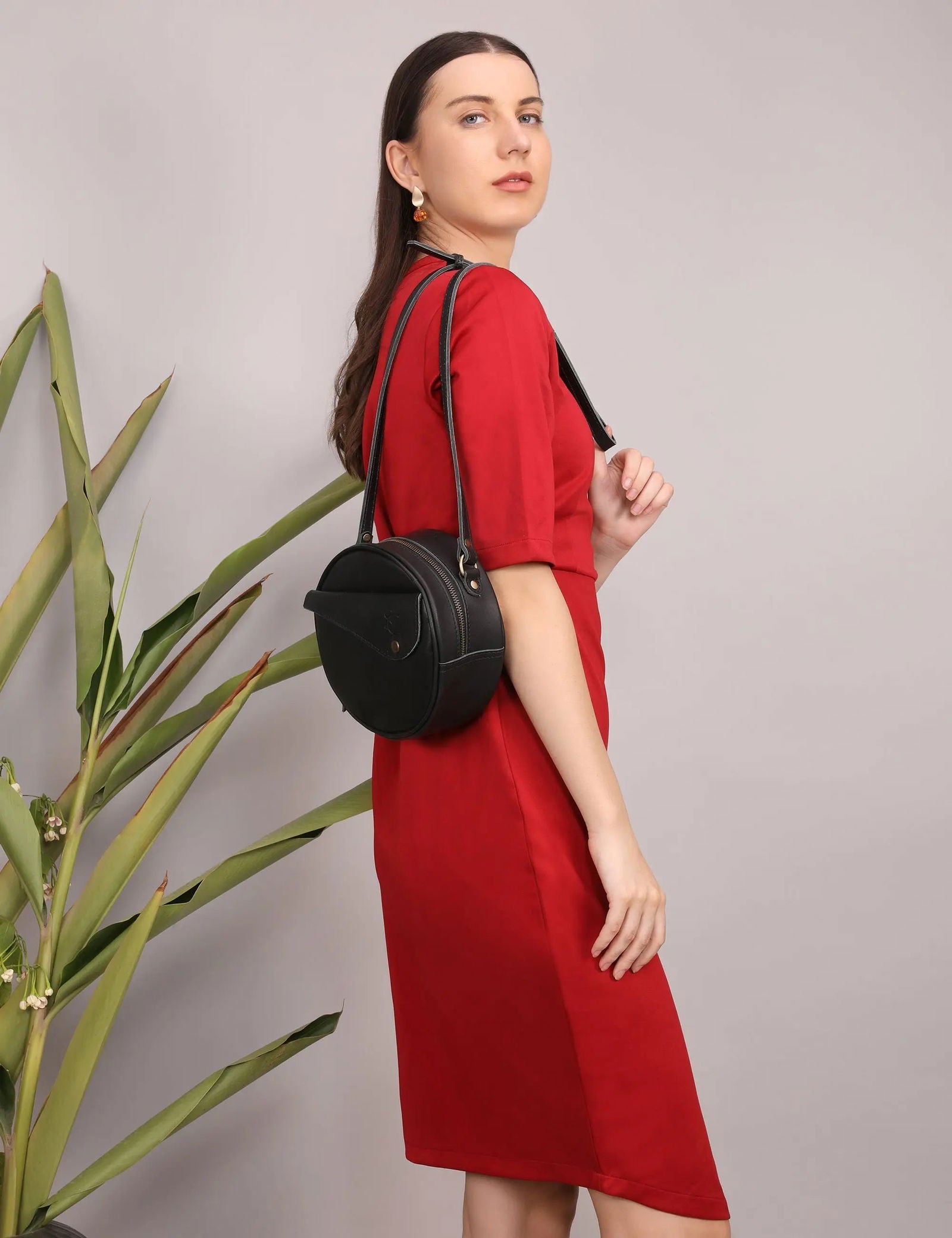 SPHERICAL LEATHER CROSSBODY BAG - Stitch And Carry