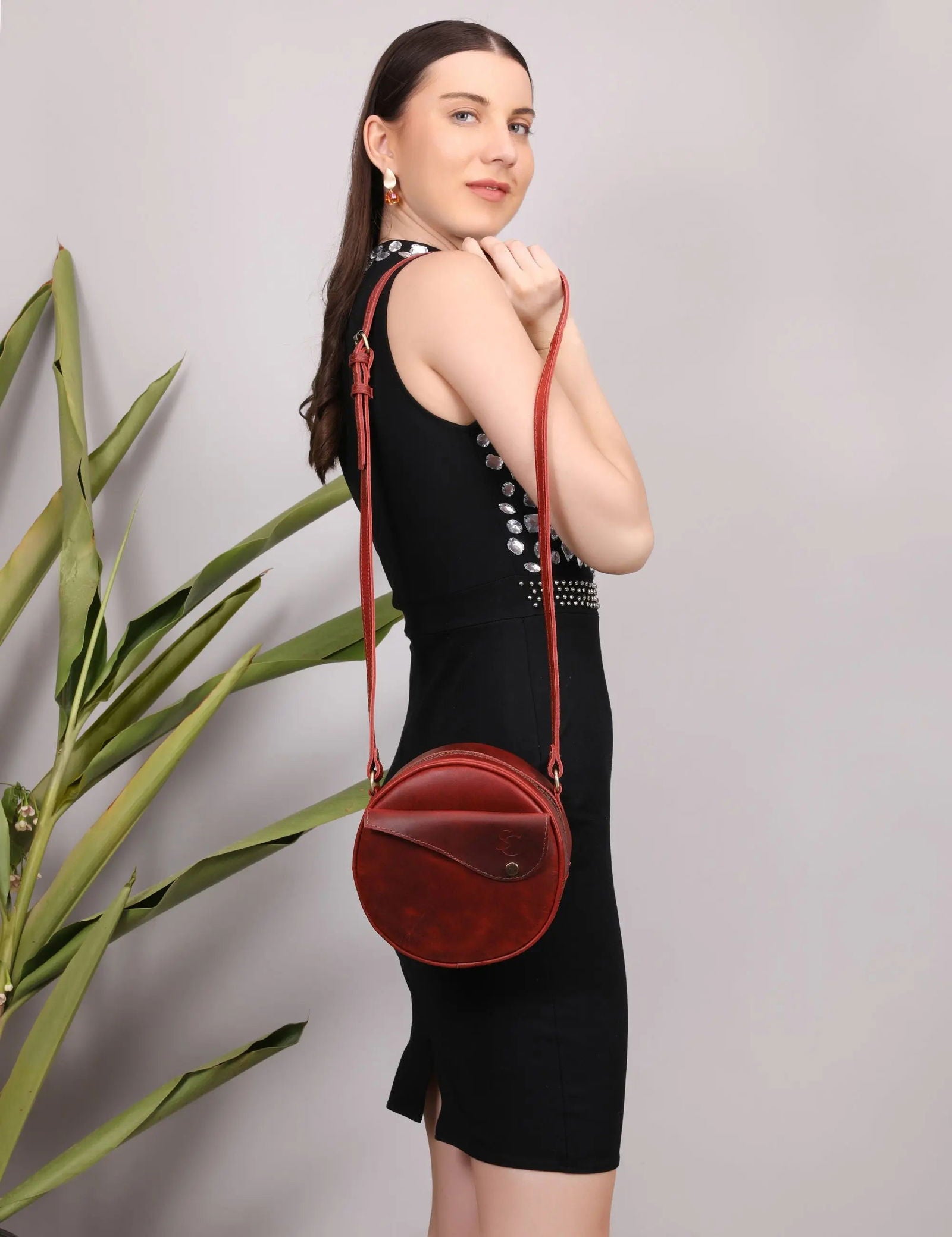 SPHERICAL LEATHER CROSSBODY BAG - Stitch And Carry