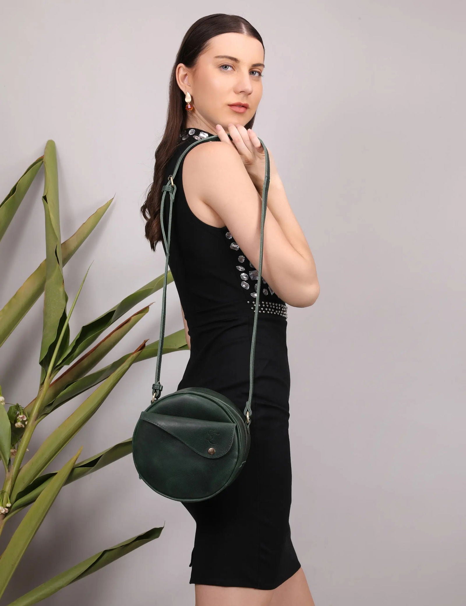 SPHERICAL LEATHER CROSSBODY BAG - Stitch And Carry